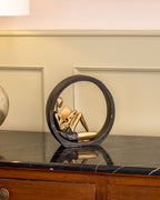 Lezende Meisje Standbeeld
