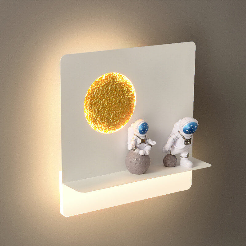 Hedendaagse creatieve ijzerhars ronde astronaut LED wandlamp voor slaapkamer