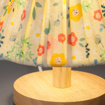 Modern minimalistische creatieve ijzeren bloemenvorm 1-lamp tafellamp