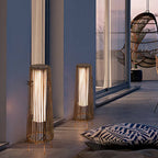 Moderne Minimalistische Solar Waterdichte Ronde Verticale Trekken Strepen IJzer Riet LED Staande Vloerlamp Voor Buiten Terras