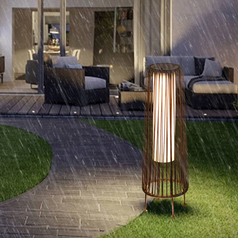 Moderne Minimalistische Solar Waterdichte Ronde Verticale Trekken Strepen IJzer Riet LED Staande Vloerlamp Voor Buiten Terras