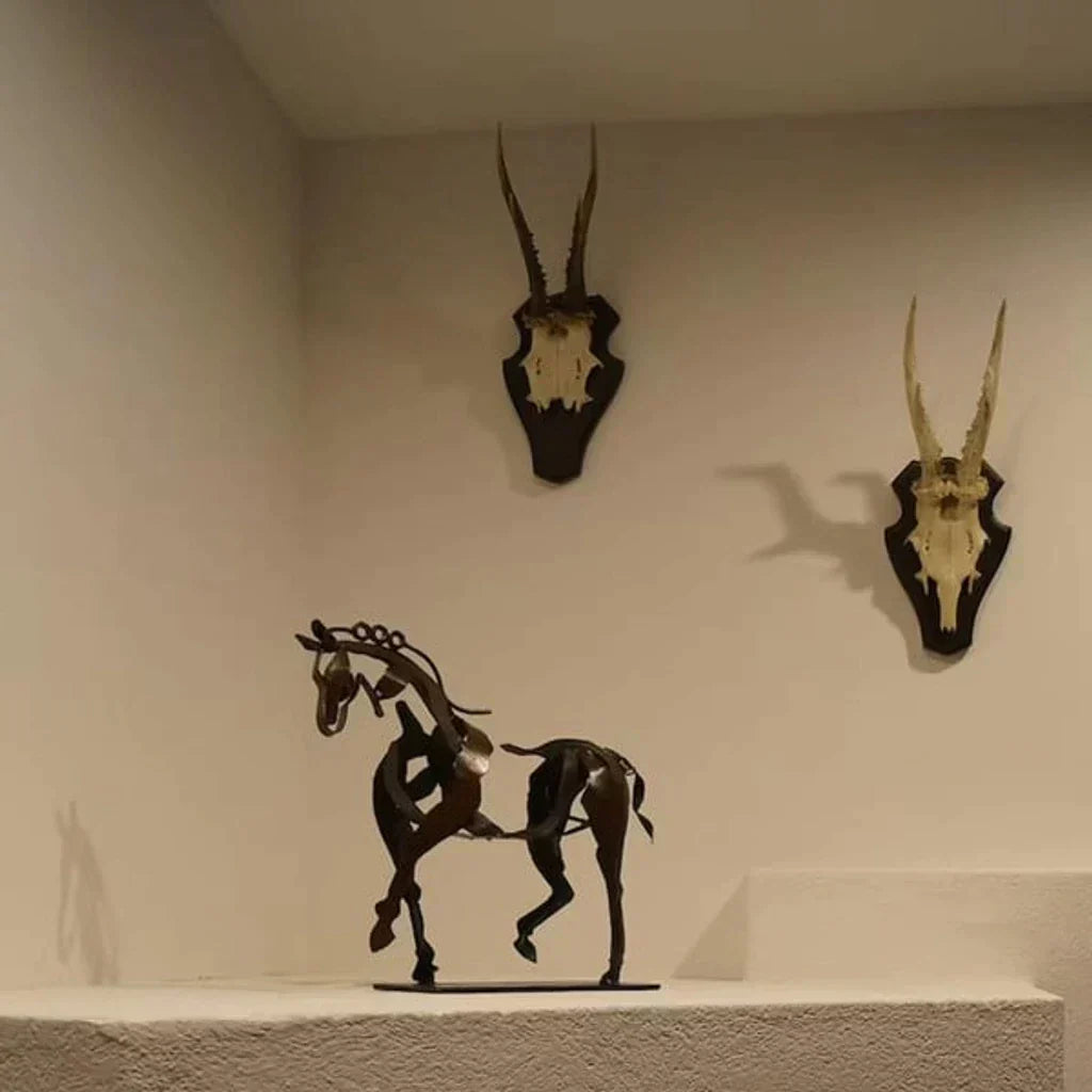 Paardensculptuur - AdonisMetal - Rustieke Elegantie - Tijdloos Decoratief Stuk