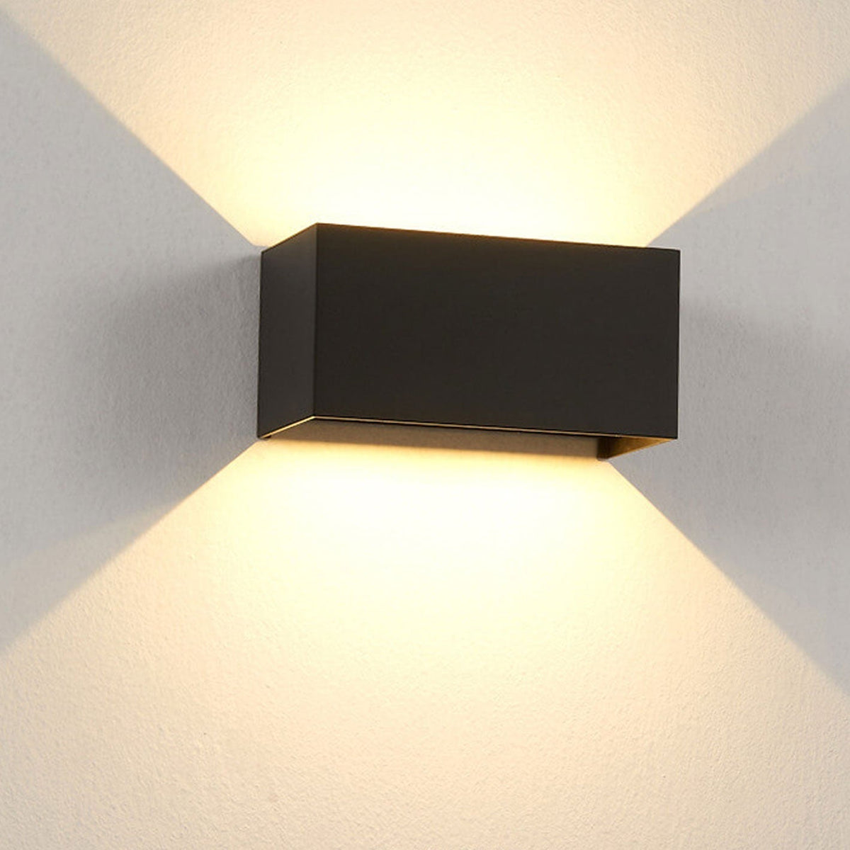 Moderne waterdichte rechthoekige LED-wandlamp voor de buitenruimte met verlichting naar boven en beneden