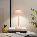 Hedendaagse Scandinavische oplaadbare strijkijzer stof conisch gevouwen LED tafel lamp voor nachtkastje