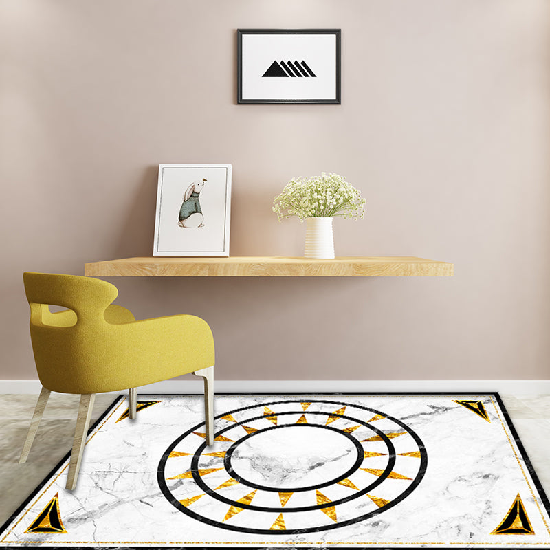 Modern marmeren oppervlakte patroon tapijt Wit en Zwart Polyester tapijt Wasbaar in de machine Antislip tapijt voor de slaapkamer