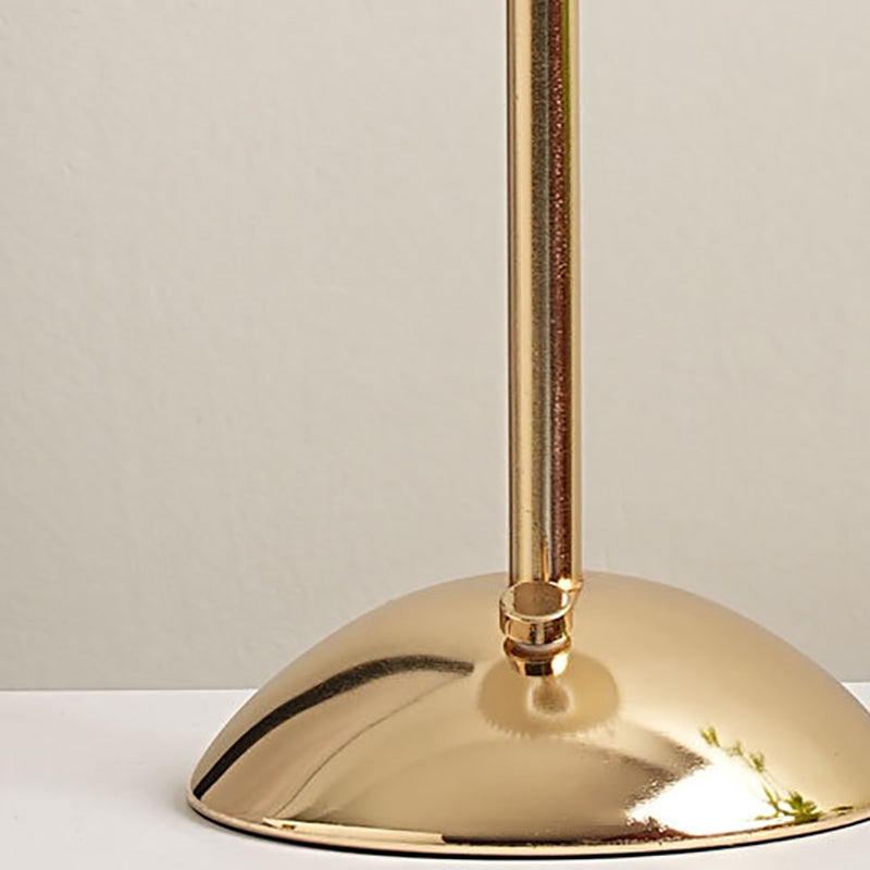 Hedendaagse Scandinavische oplaadbare strijkijzer stof conisch gevouwen LED tafel lamp voor nachtkastje
