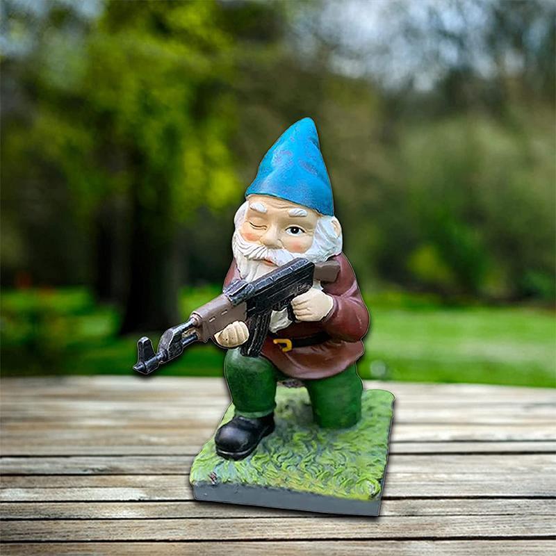 Militaire Tuinbeeld met Camouflage Uniform