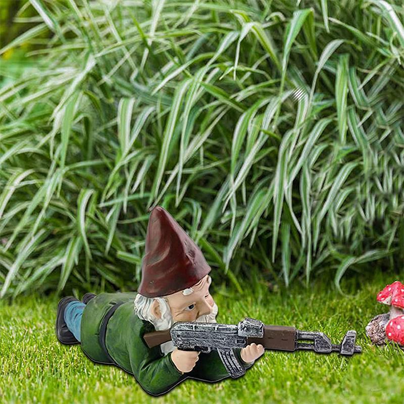 Militaire Tuinbeeld met Camouflage Uniform