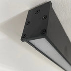 Zwarte metalen plafondlamp LED lineair minimalistisch modern ontwerp