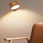 Eenvoudige houten USB oplaadbare touch-magneet LED nachtlamp wand sconces lamp