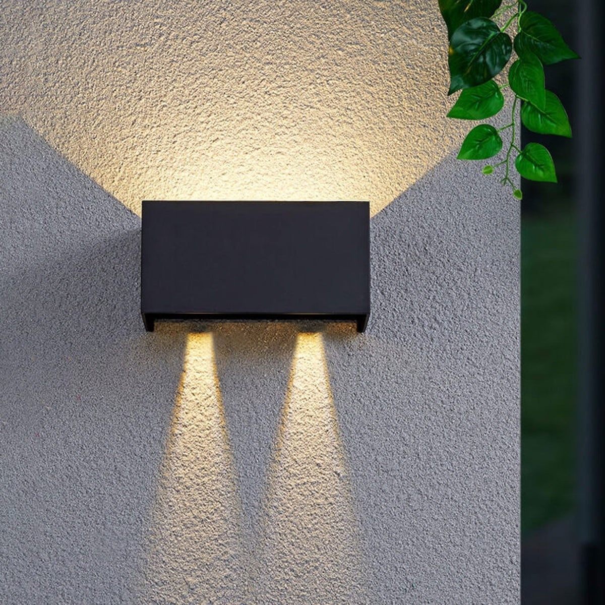 Moderne waterdichte rechthoekige LED-wandlamp voor de buitenruimte met verlichting naar boven en beneden