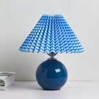 Noordse minimalistische 1-lamp tafellamp van keramiek met plooien