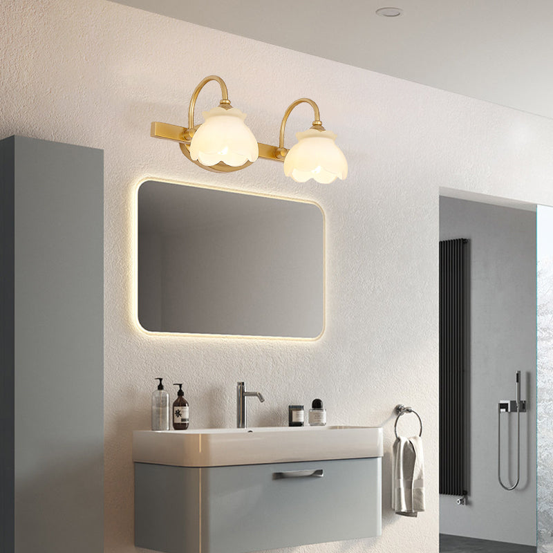 Blossom Badkamer Make-Up Spiegel Licht Traditionele Metaal LED 2/3/4 Koppen Messing Muur Gemonteerde Lamp | Avosian