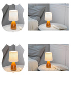 Scandinavische retro tafellamp met gevouwen kap en glazen voet