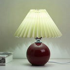 Noordse minimalistische 1-lamp tafellamp van keramiek met plooien
