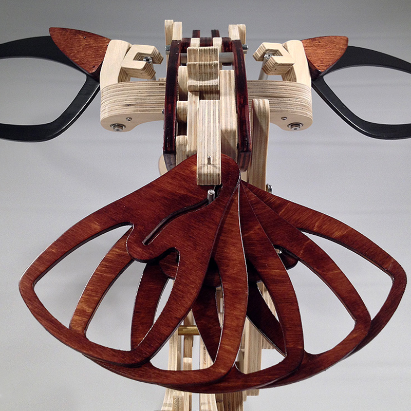 Houten Kinetische Kolibrie Sculptuur