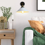 Witte industriële vintage wandlamp