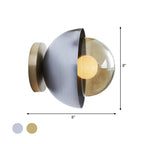 Metallische Halvemaan Wandlamp Modernist 1-Lampen Messing/Chroom Wandlamp met Orb Tan Glas-Scherm voor Gang