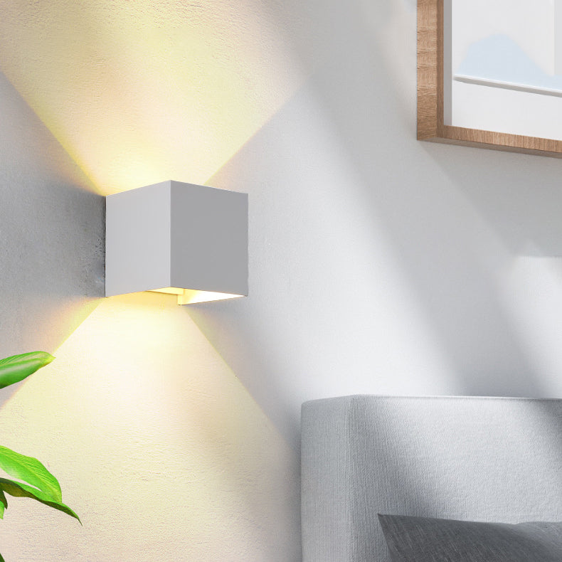 Moderne Minimalistische Waterdichte Kubus Boven Onder Aluminium Glas Inductie LED Wandlampen Voor Slaapkamer