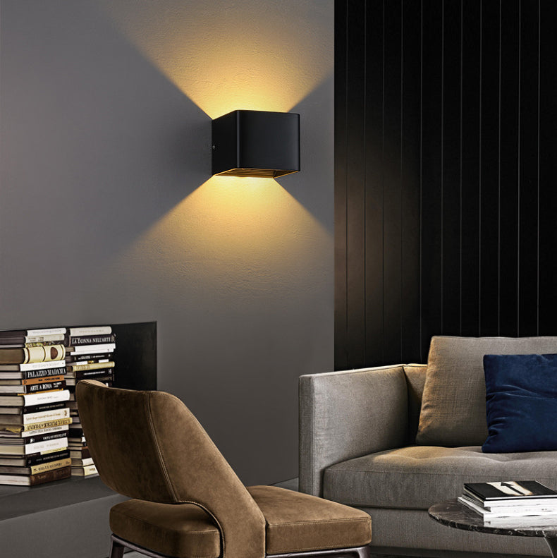 Moderne Minimalistische Waterdichte Kubus Boven Onder Aluminium Glas Inductie LED Wandlampen Voor Slaapkamer