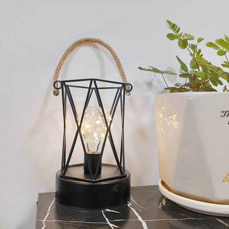 Moderne Minimalistische Verticale Gestreepte Vierkante Ronde IJzeren LED Tafellamp voor de Woonkamer