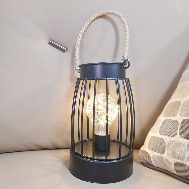 Moderne Minimalistische Verticale Gestreepte Vierkante Ronde IJzeren LED Tafellamp voor de Woonkamer