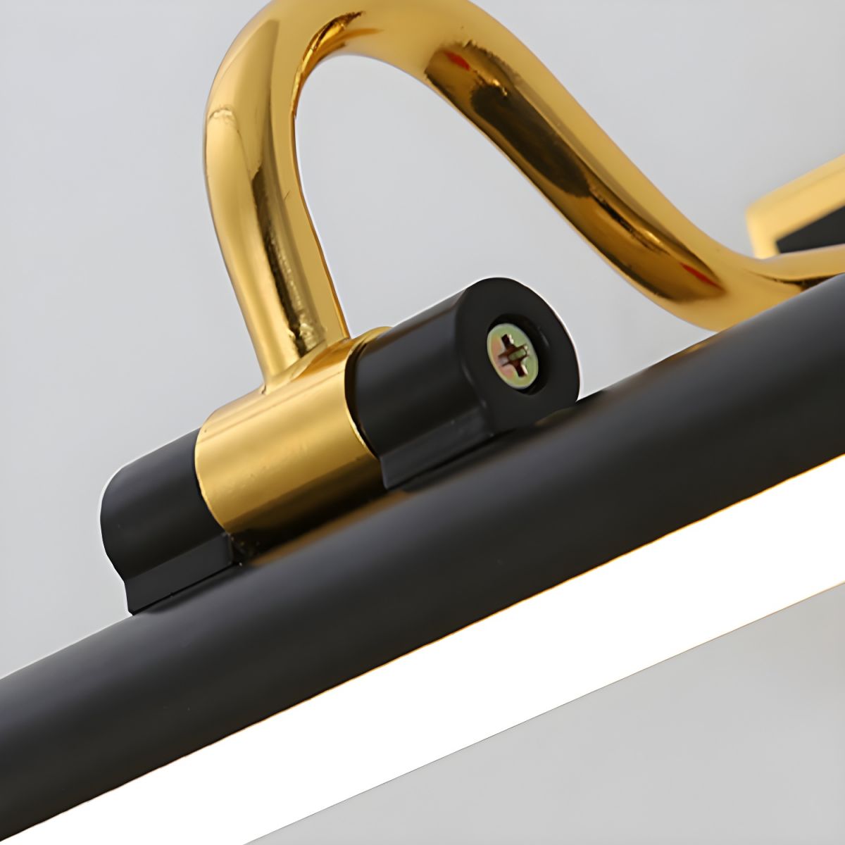 Luxe Zwart-Gouden Spiegel Lamp – LumoGold | Avosian