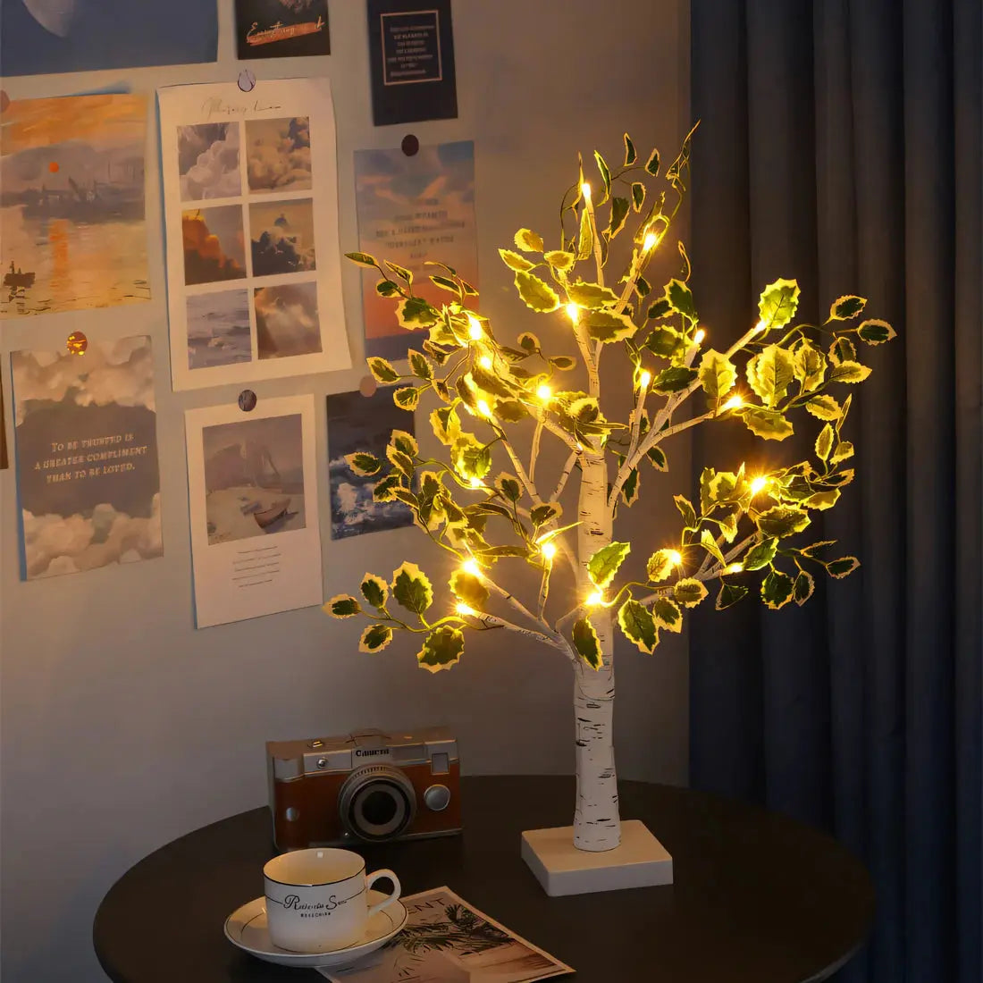 Magical BrightTree Tafel lamp Elegantes Baumdesign mit warmem LED-Licht