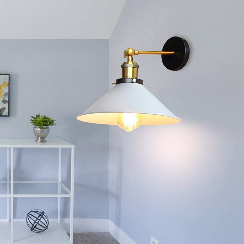 Witte industriële vintage wandlamp