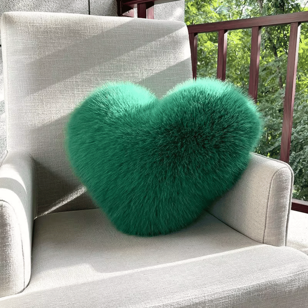 Zacht decoratief kussen in hartvorm met pluche textuur