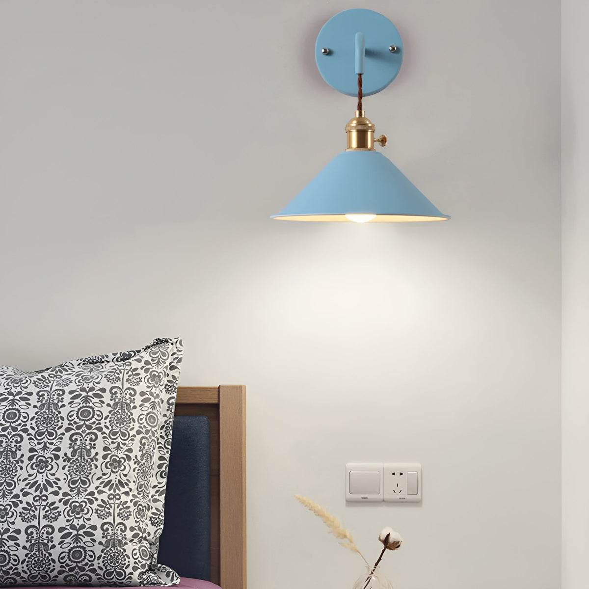 Retro Vintage Wandlamp - Vintage-inspired cone metal wall lamp