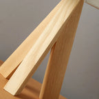Houten tafellamp met modern ontwerp