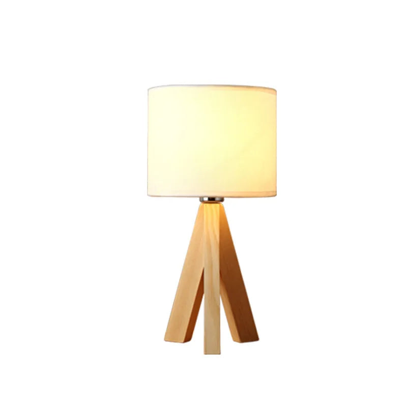 Houten tafellamp met modern ontwerp