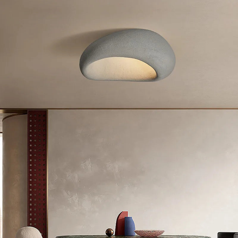 Minimalistische plafondlamp in Wabi-Sabi-stijl voor rustige interieurs