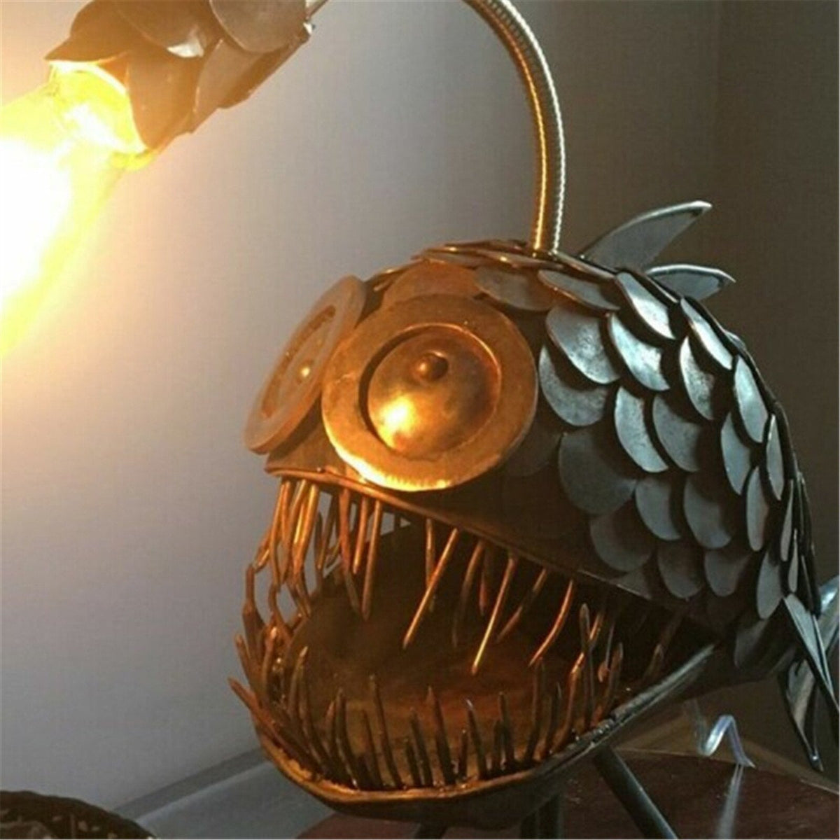 Retro Tafellamp Anglerfish Licht met Flexibele Lampenkop Artistieke Tafellampen voor Thuis Bar Café Huis Kunst Decoratieve Ornamenten