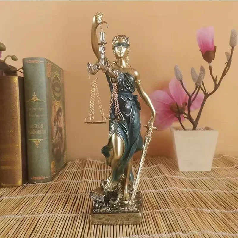 ERMAKOVA Europese antieke bronzen Griekse godin van de gerechtigheid beeld Fair Angels hars sculptuur ornamenten bureau home decoratie cadeau