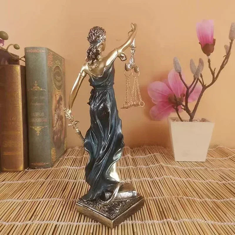 ERMAKOVA Europese antieke bronzen Griekse godin van de gerechtigheid standbeeld Fair Angels hars sculptuur ornamenten bureau thuis decoratie cadeau