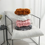 Geknoopte Bal Decoratieve Kussen | Avosian