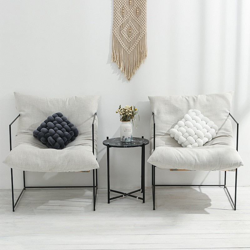 Geknoopte Bal Decoratieve Kussen | Avosian