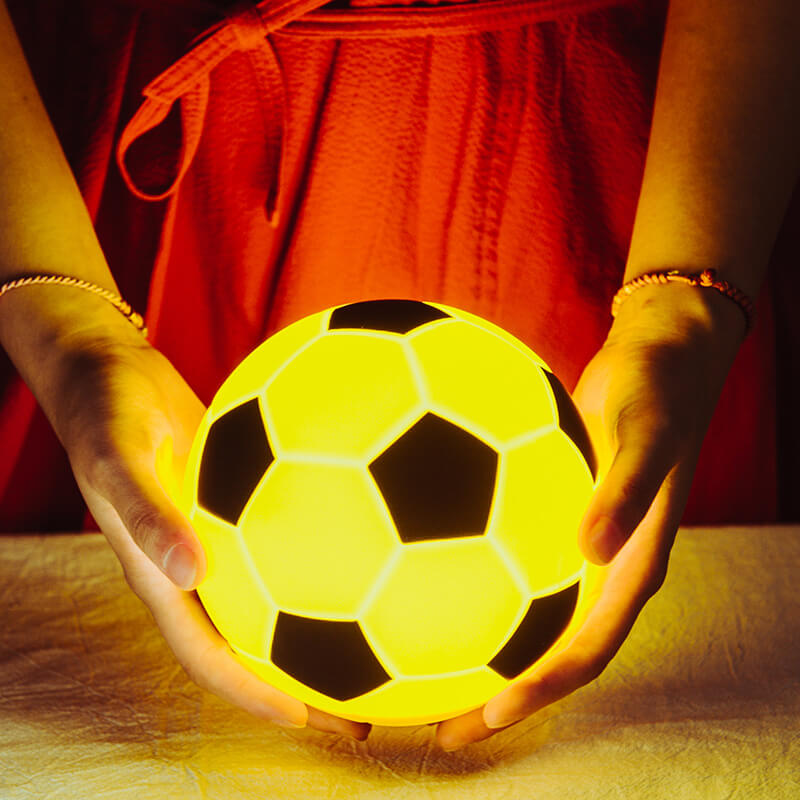 Kreatieve voetbal siliconen LED nachttafel lamp met USB-oplading