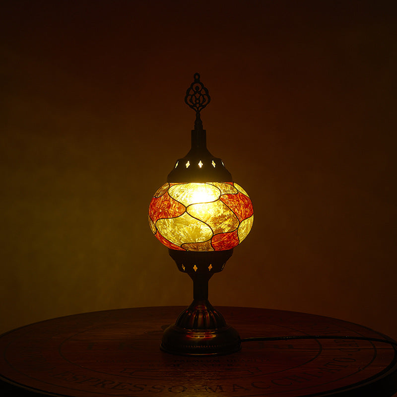 Traditionele Tiffany romantische ovale ijzeren emaille 1-licht tafellamp voor de slaapkamer