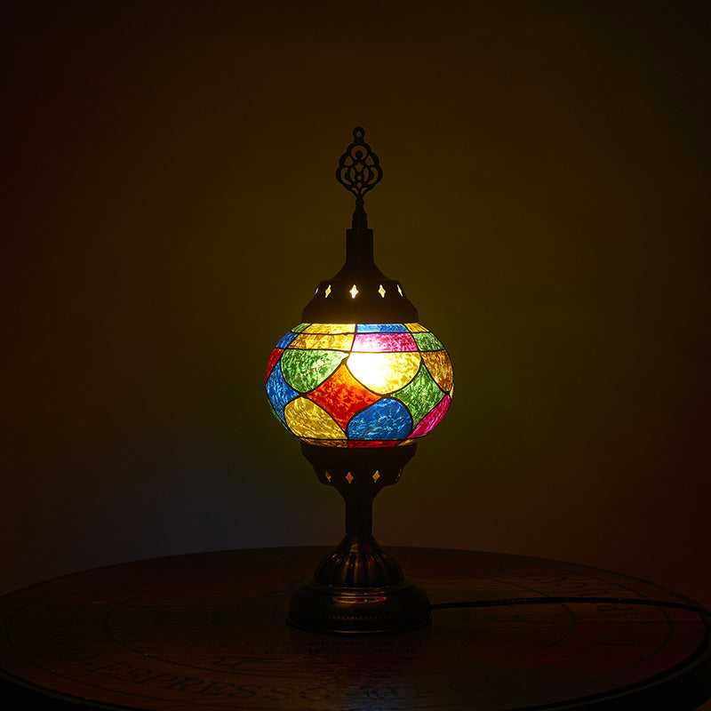 Traditionele Tiffany romantische ovale ijzeren emaille 1-licht tafellamp voor de slaapkamer