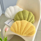 Pastel Shell Kussen – Fluffy Bouclé Pluche Kussen | Avosian