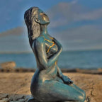 Healing Goddess Sculptuur: Hars abstract