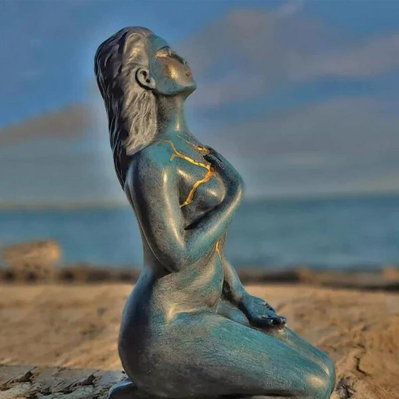 Healing Goddess Sculptuur: Hars abstract
