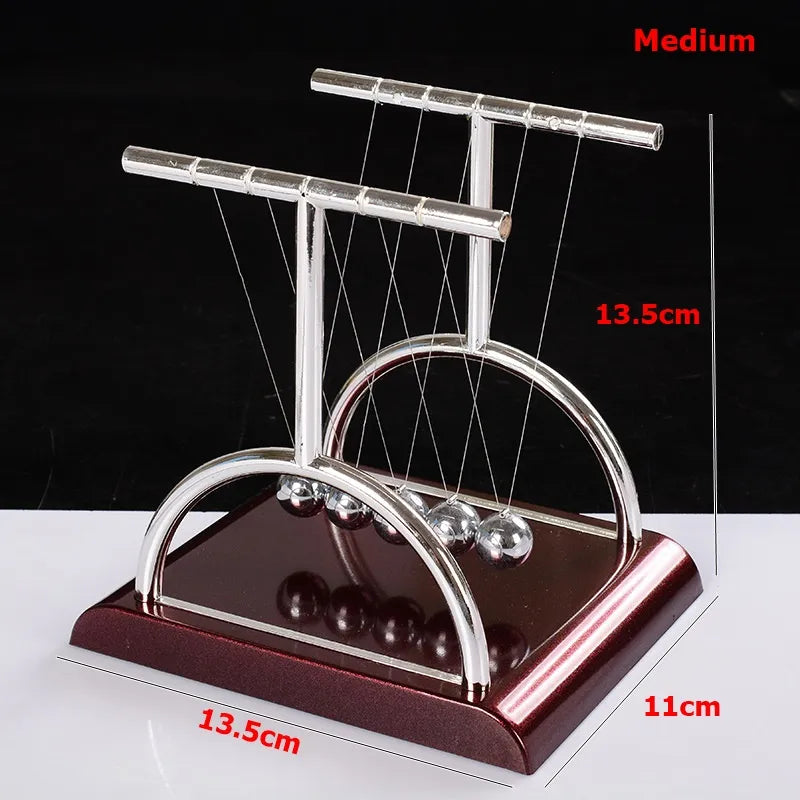 Newton Pendulum Bal, dat voortdurende beweging vertegenwoordigt