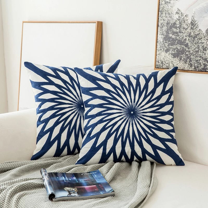 Blauw Borduursel Decoratief Kussen met Ornamentpatroon