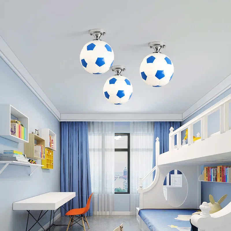 Speelse voetbal plafondlamp - GoalBright