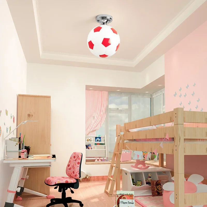 Speelse voetbal plafondlamp - GoalBright