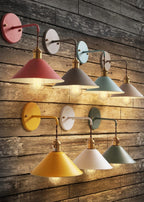 Kleurrijke vintage wandlampen